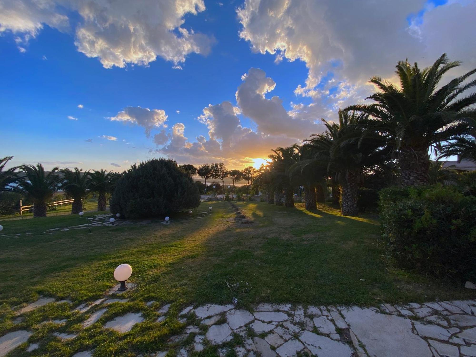 Hotel I Ginepri Quartucciu Bagian luar foto